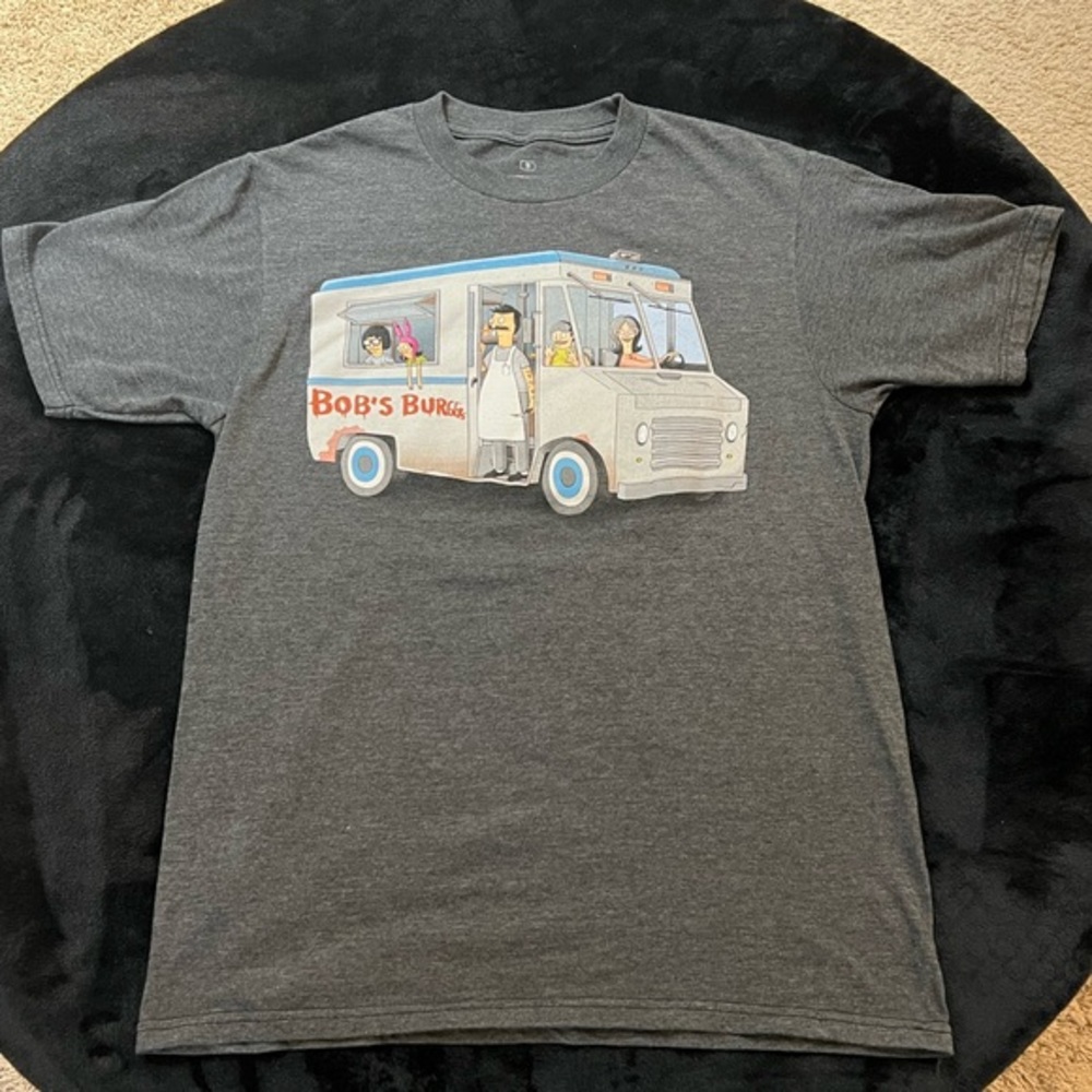 Mens Size Small Bobs Burgers T Shirt EXCELLENT condition